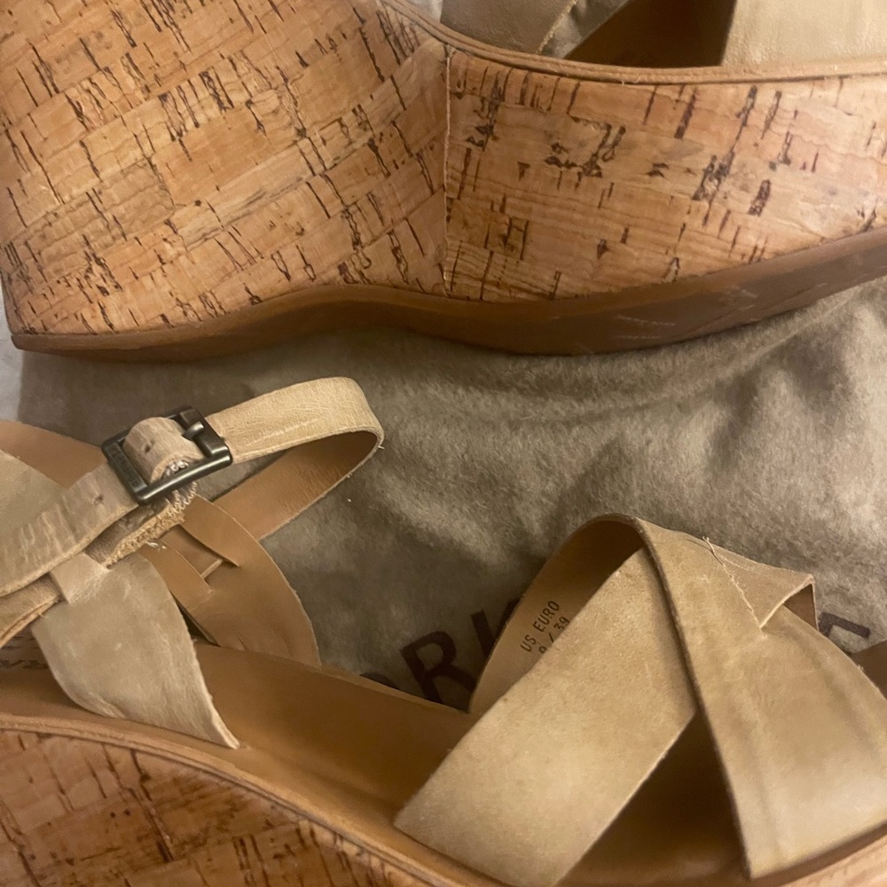 Kork-Ease Tan Platform Sandals - Picture 6 of 10